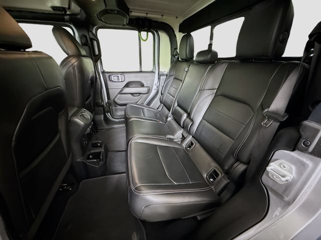 Used 2020 Jeep Gladiator Overland AWD/4WD image 21