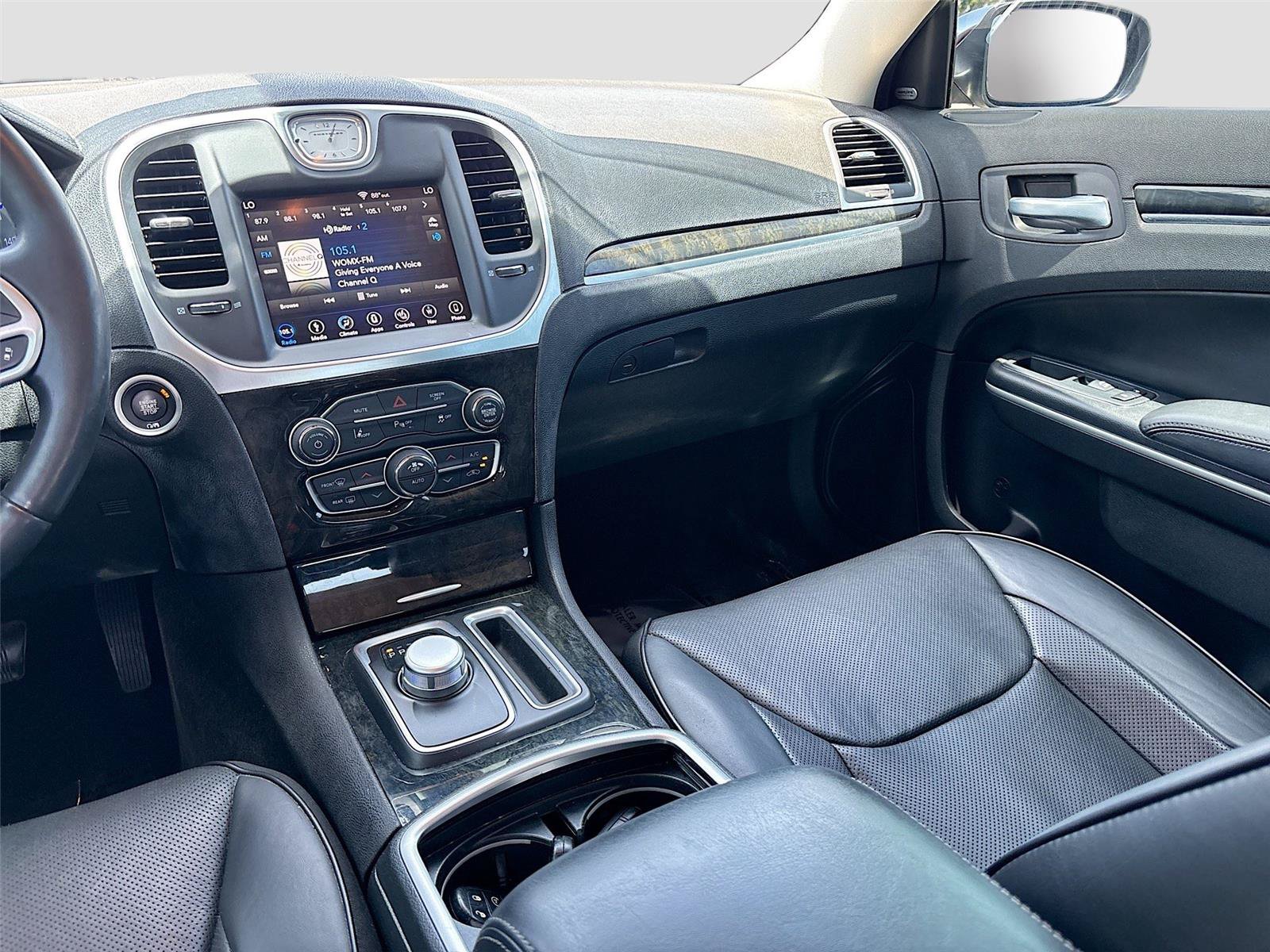 Used 2018 Chrysler 300 Limited w/ Safetytec Plus Group RWD image 24
