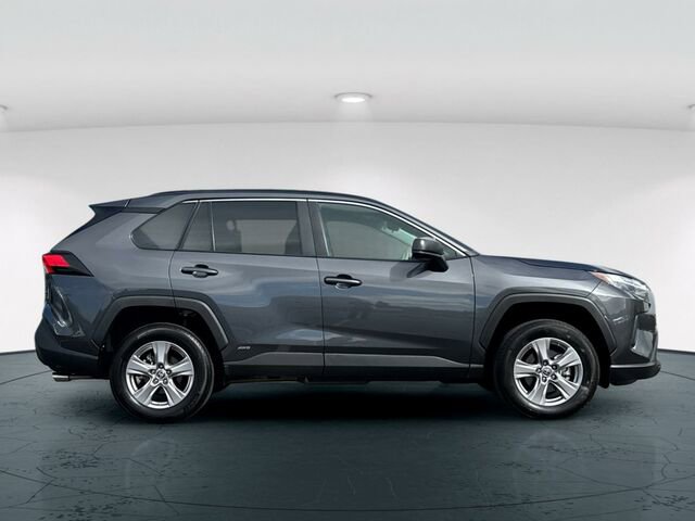 Used 2024 Toyota RAV4 LE AWD/4WD image 7