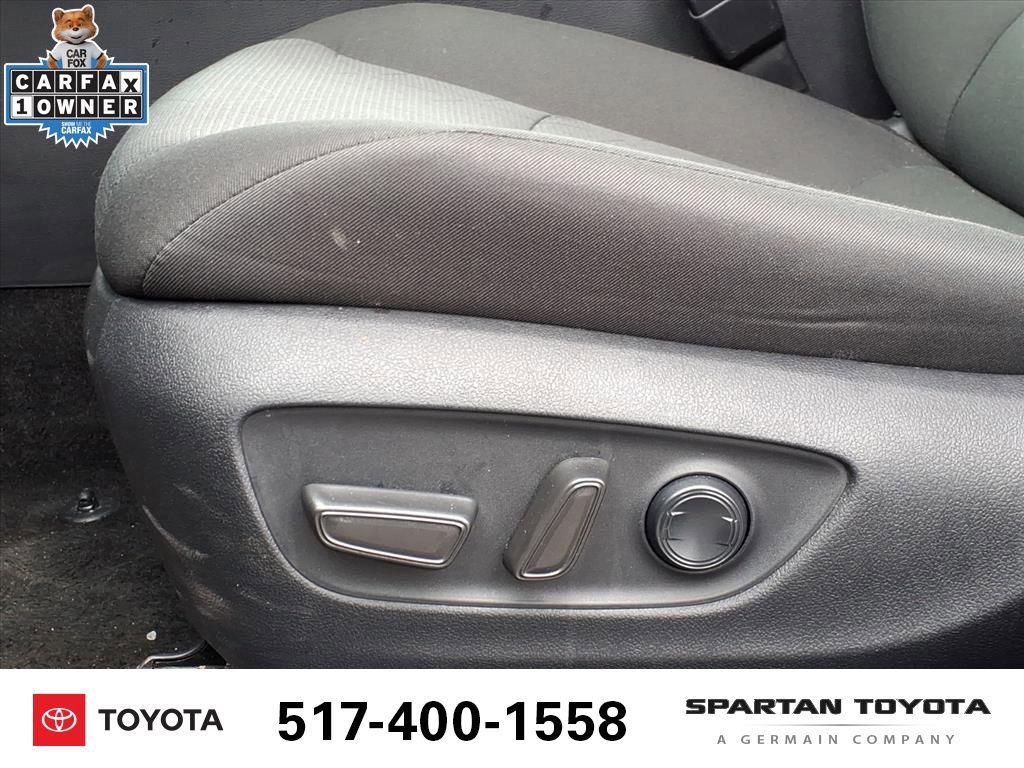 Used 2025 Toyota RAV4 XLE image 16