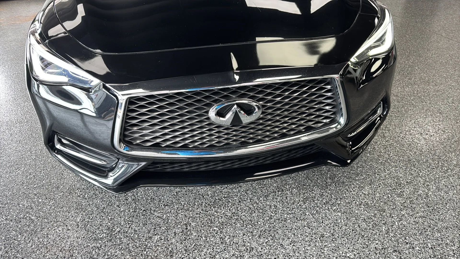 Used 2018 INFINITI Q60 3.0t Sport w/ Sensory Package 3.0T Sport AWD/4WD image 32