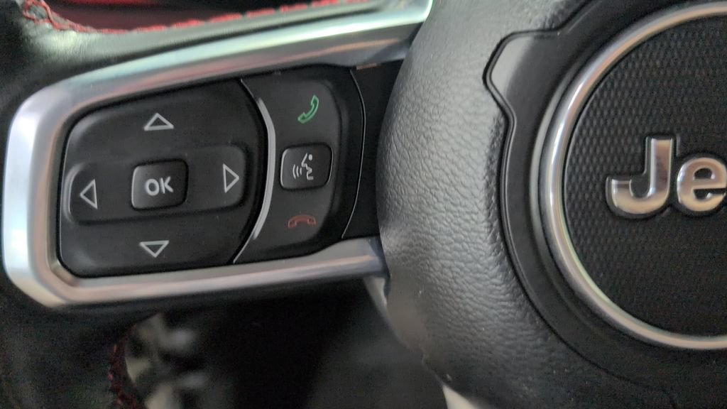 Used 2023 Jeep Wrangler Unlimited Rubicon w/ Dual Top Group AWD/4WD image 10