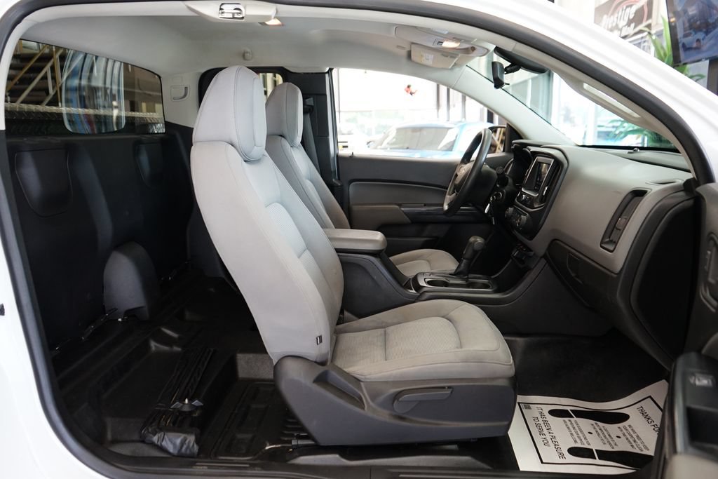 Used 2020 Chevrolet Colorado W/T RWD image 35