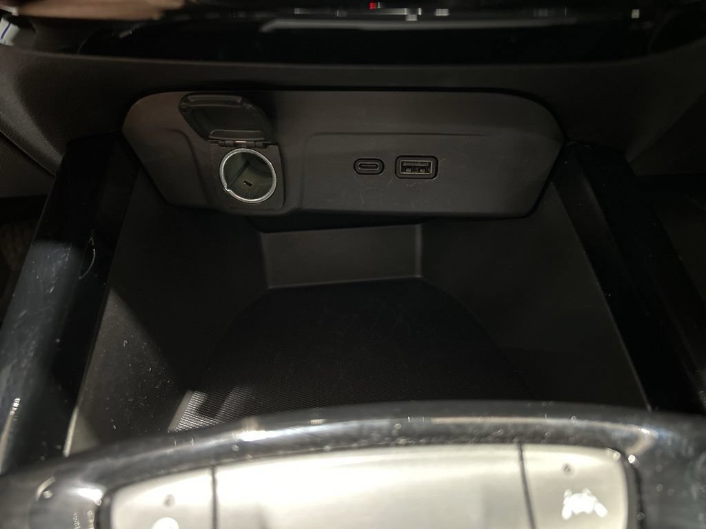 Used 2025 Chevrolet Trax LT FWD image 27