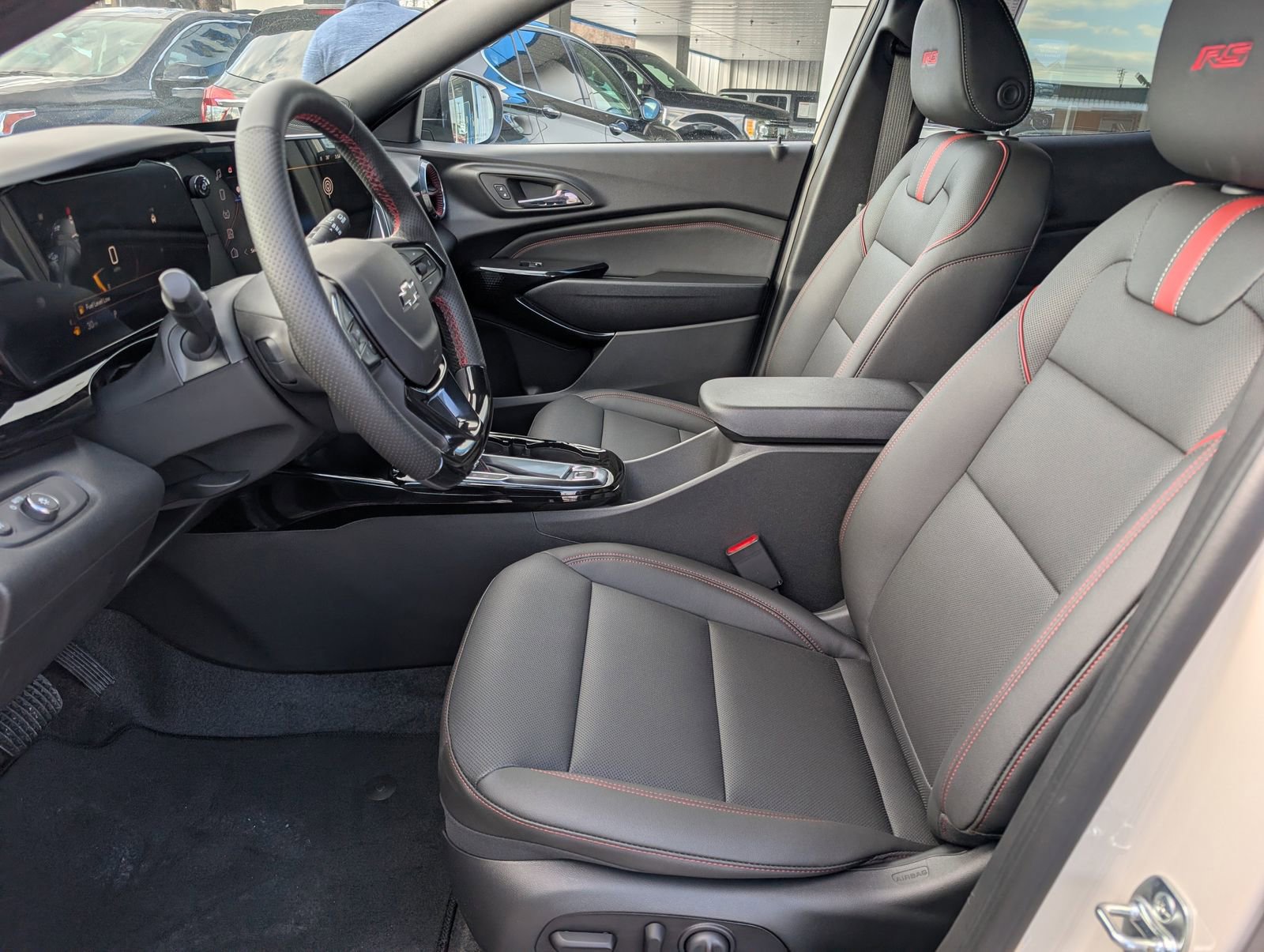 New 2026 Chevrolet Trax RS w/ Driver Confidence Package image 13