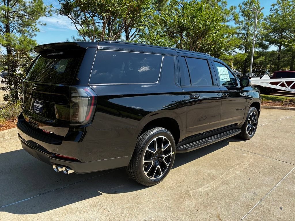 New 2026 Chevrolet Suburban RST w/ Comfort Package RWD image 7