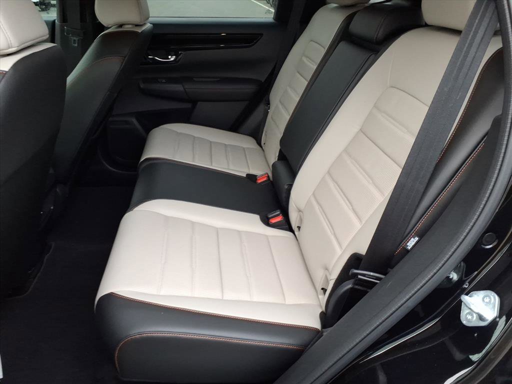 Used 2025 Honda CR-V Sport Touring image 7