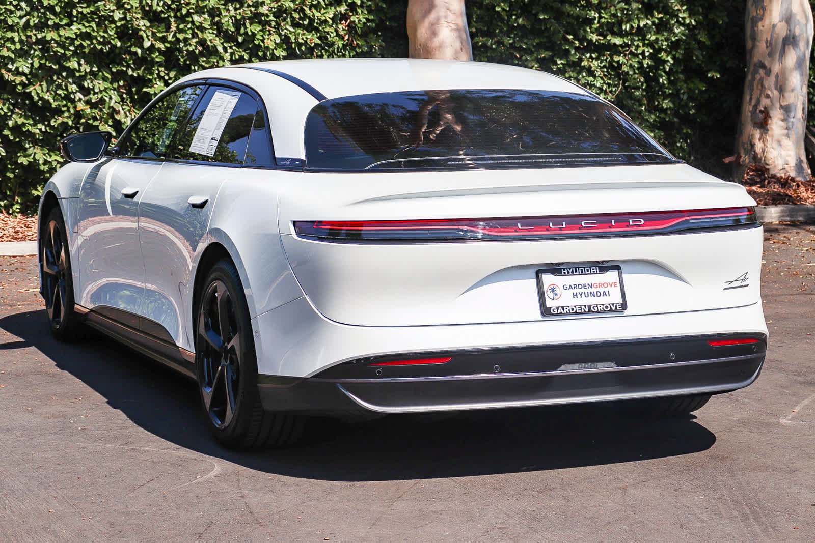 Used 2025 Lucid Air Touring AWD/4WD image 8
