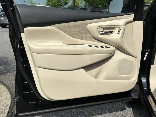Used 2019 Nissan Murano SL w/ SL Technology Package FWD image 12