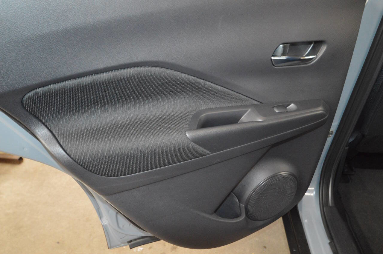 Used 2024 Nissan Kicks SV image 18