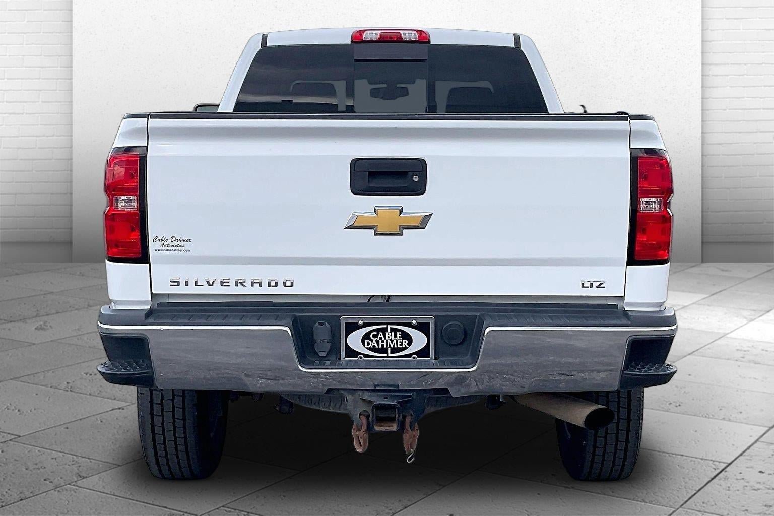 Used 2019 Chevrolet Silverado 2500 LTZ AWD/4WD image 3
