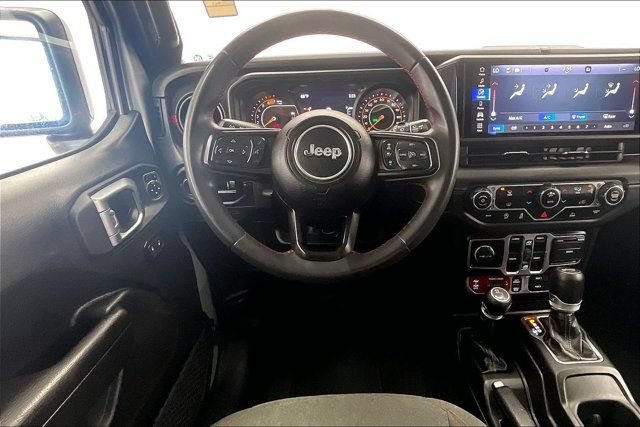 Used 2024 Jeep Wrangler Unlimited Rubicon AWD/4WD image 4