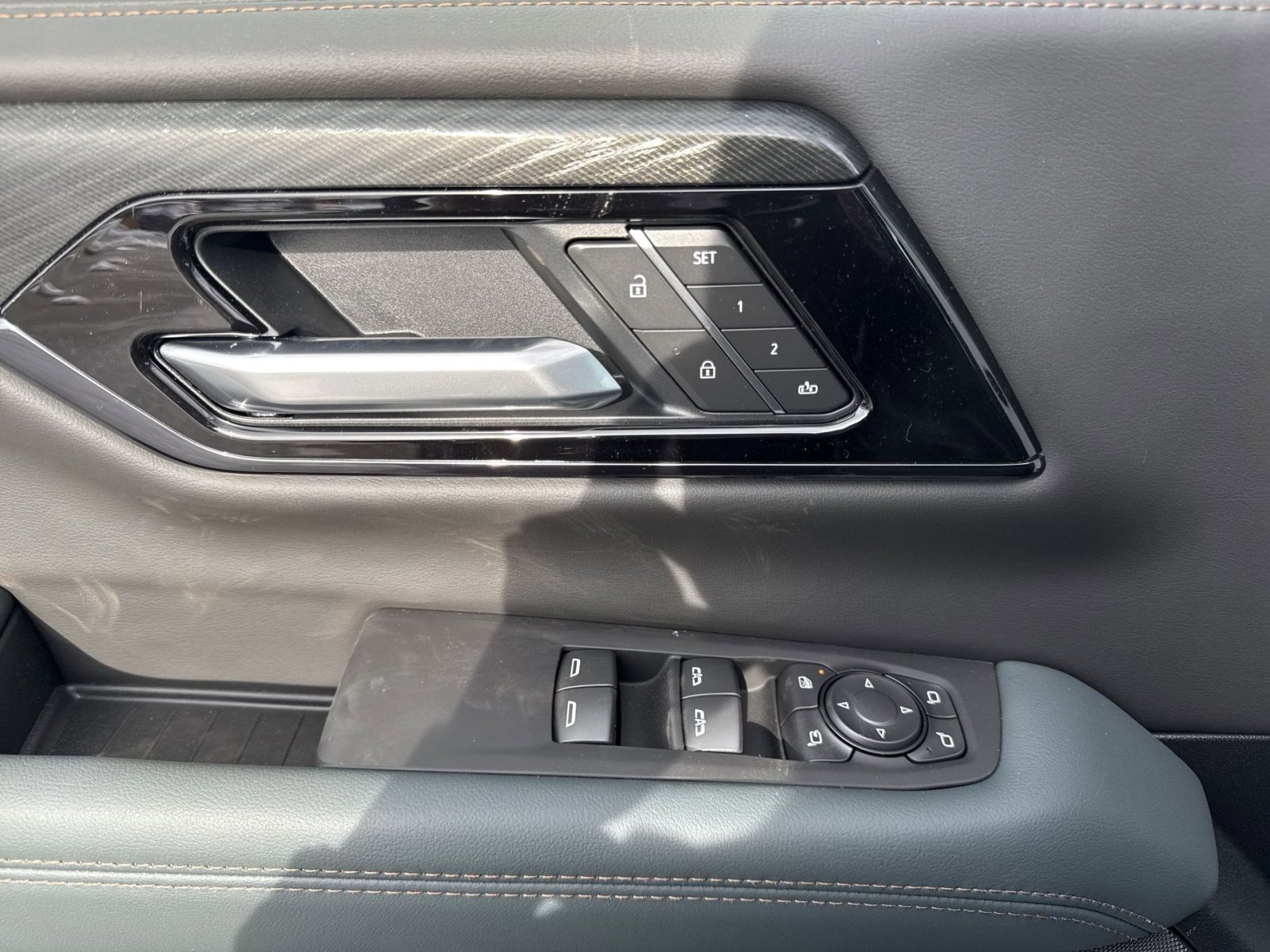 New 2026 GMC Yukon AT4 w/ AT4 Premium Plus Package image 15