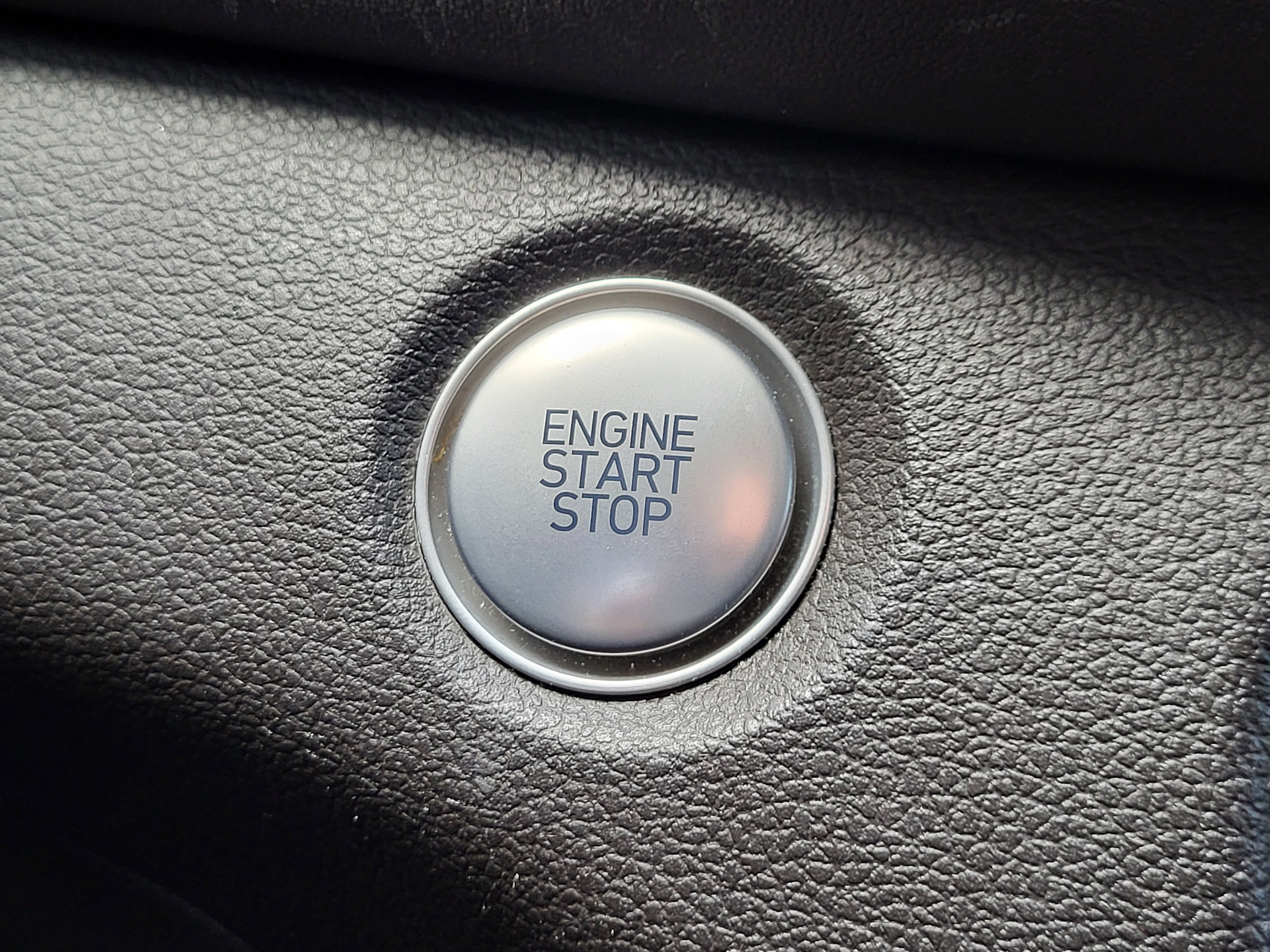 Used 2019 Hyundai Santa Fe SEL image 26