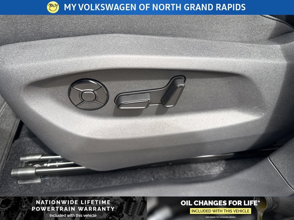 New 2026 Volkswagen Tiguan SE AWD/4WD image 13