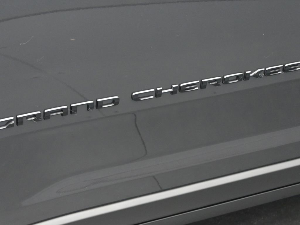 New 2025 Jeep Grand Cherokee L Altitude image 13