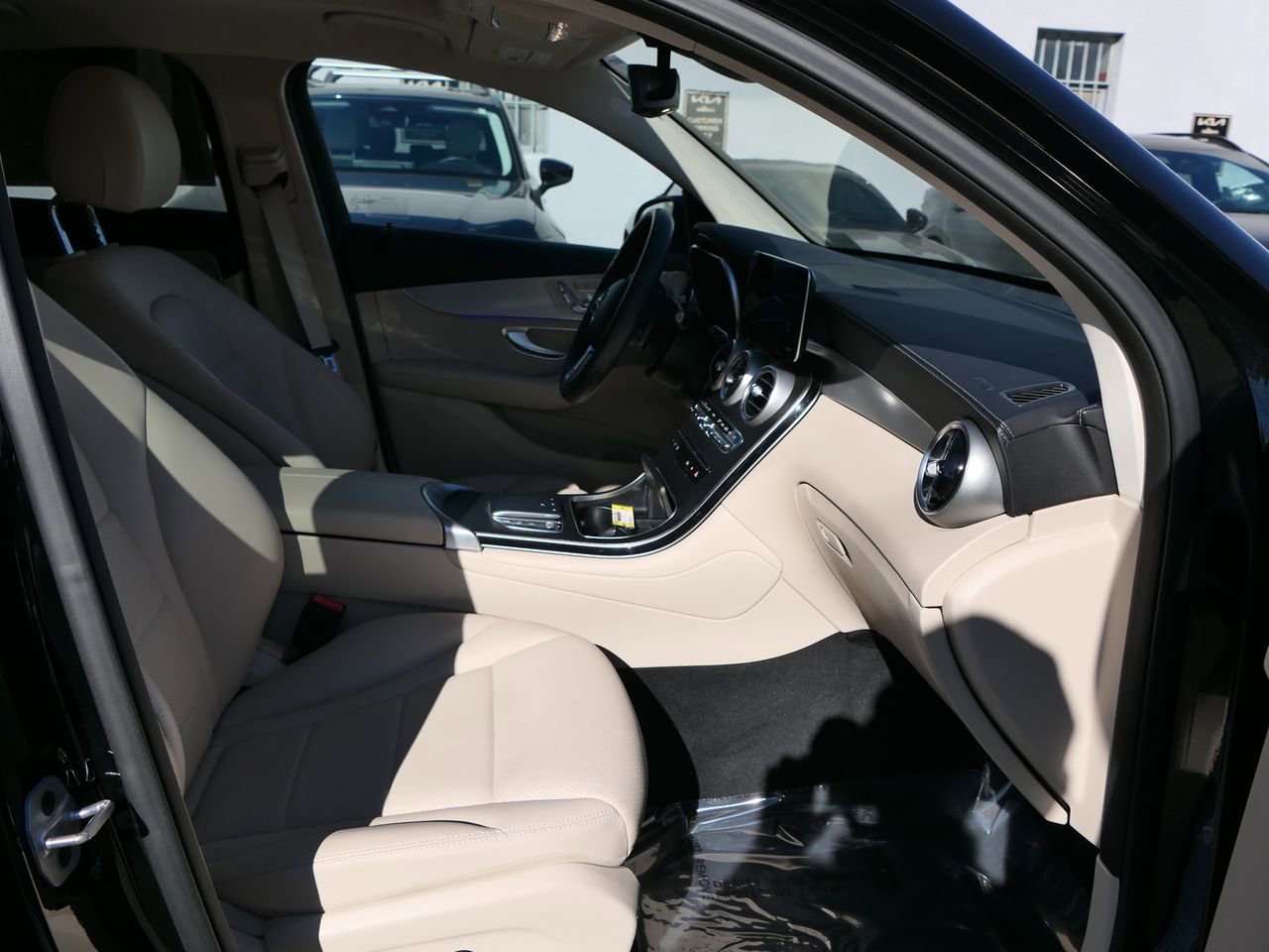 Used 2022 Mercedes-Benz GLC 300 4MATIC Coupe image 32