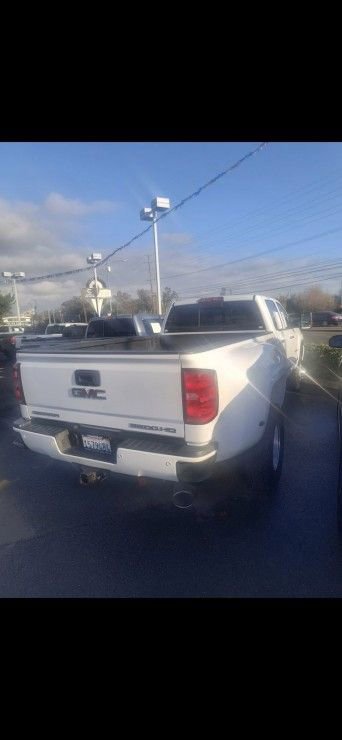 Used 2016 GMC Sierra 3500 Denali w/ Duramax Plus Package AWD/4WD image 3