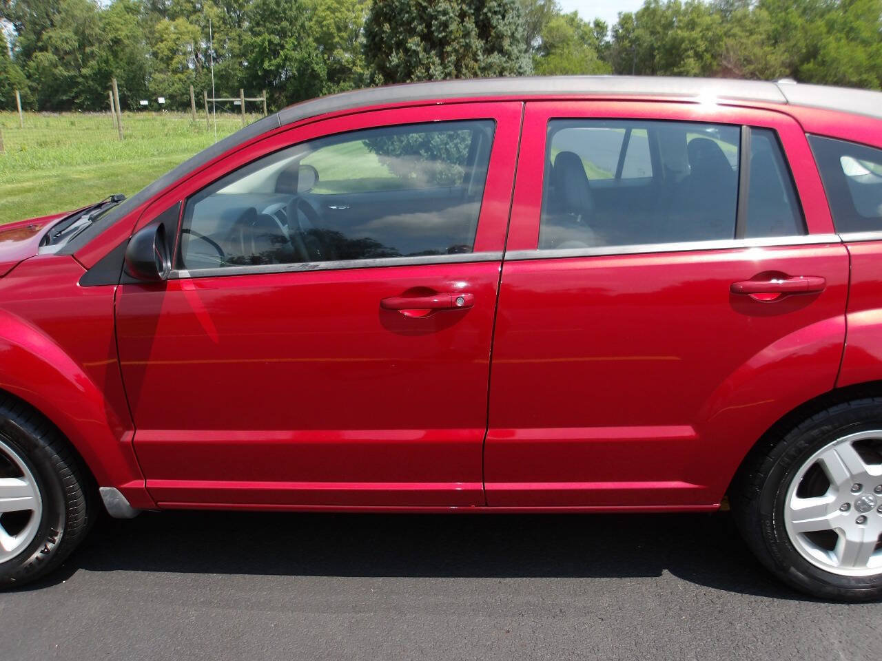 Used 2009 Dodge Caliber SXT FWD image 30