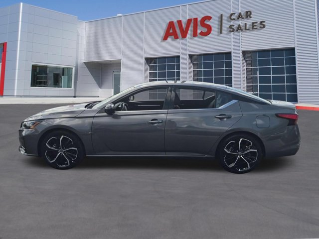 Used 2025 Nissan Altima 2.5 SR FWD image 10