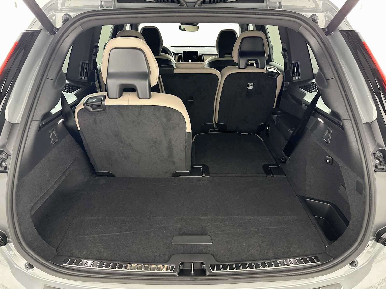 New 2027 Volvo XC90 B5 Core AWD/4WD image 24