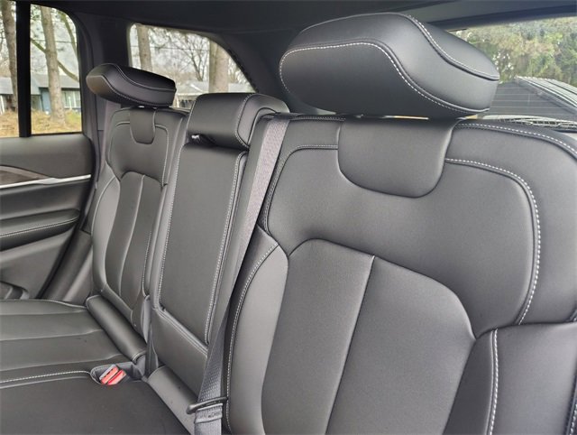 New 2025 Jeep Grand Cherokee Limited w/ Trailer Tow Package image 30