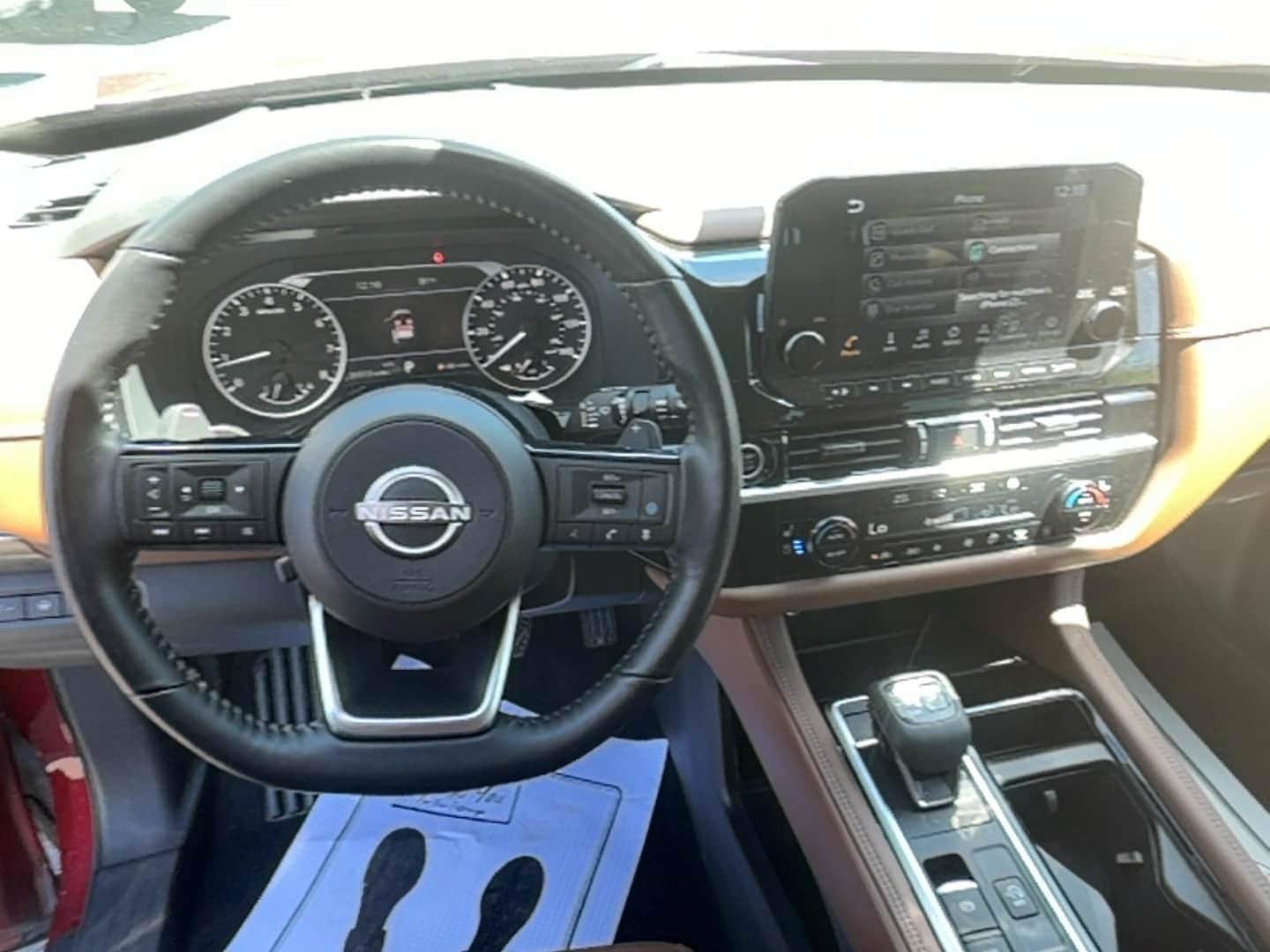 Used 2022 Nissan Pathfinder Platinum w/ Cargo Package AWD/4WD image 15