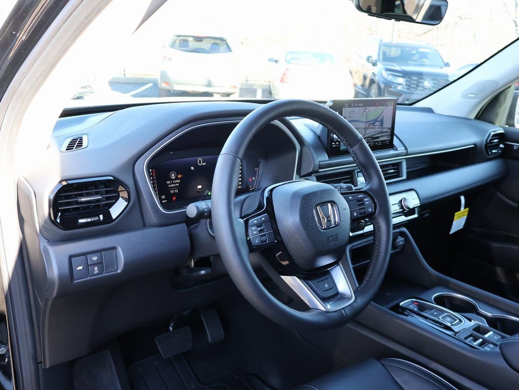 Certified 2025 Honda Pilot Elite image 17