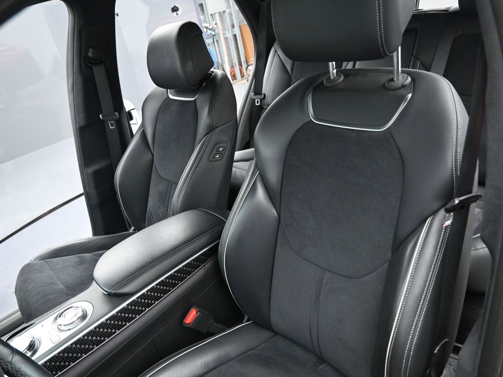 Used 2022 Genesis GV70 3.5T Sport w/ Sport Prestige Package image 9