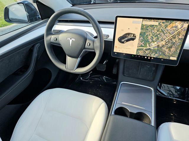 Used 2024 Tesla Model Y Long Range image 28