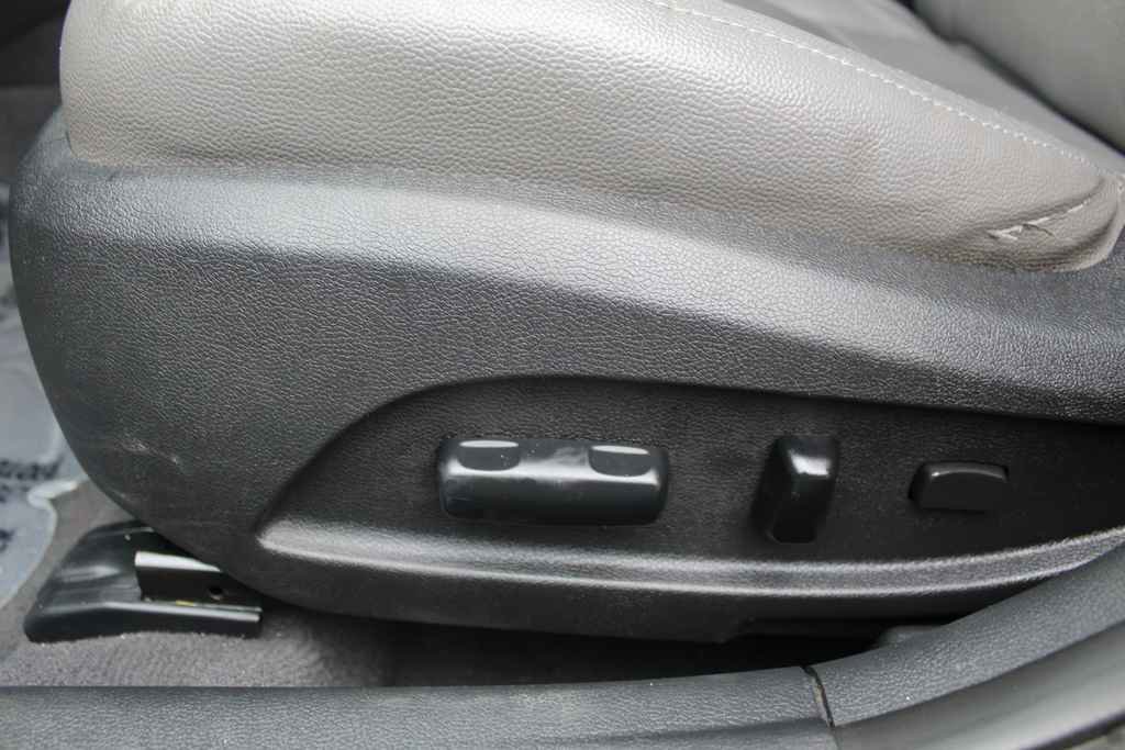 Used 2011 Hyundai Sonata Limited image 29