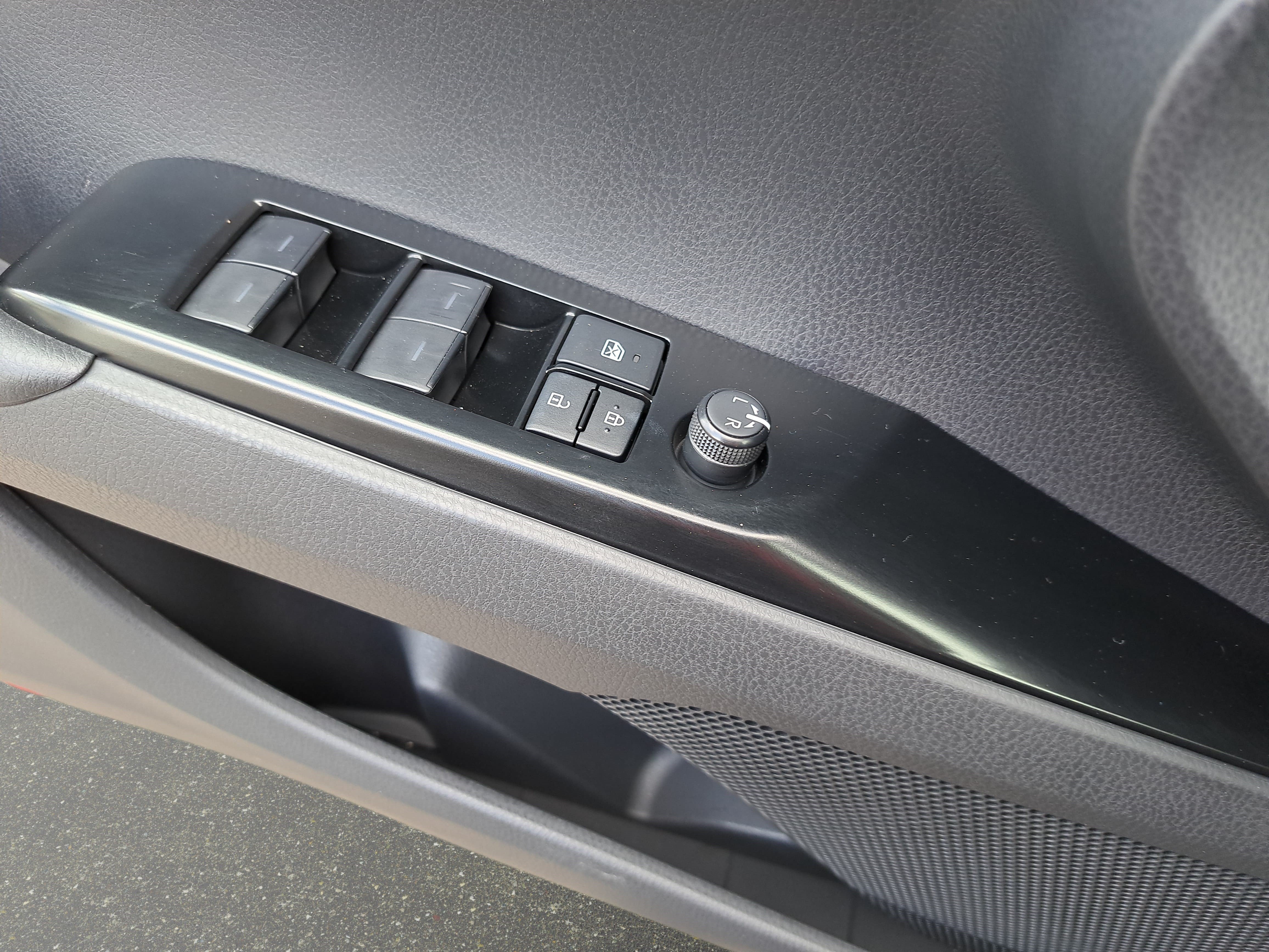 Used 2026 Toyota Camry SE w/ Convenience Package FWD image 26