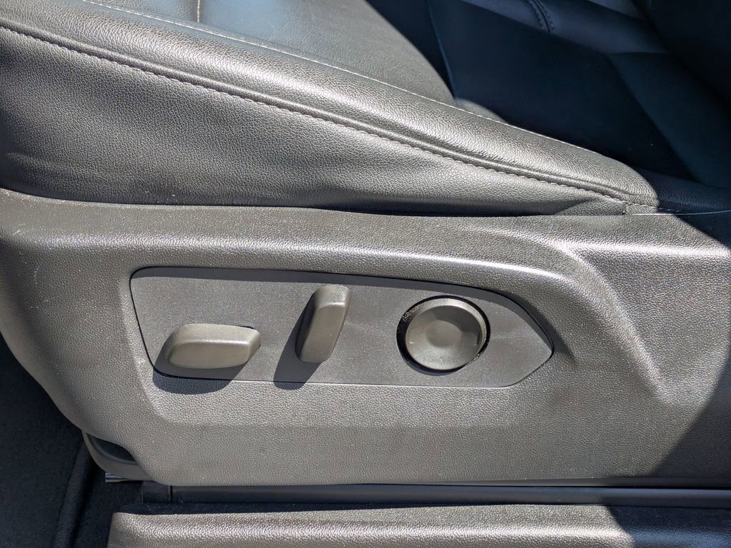 Used 2024 Chevrolet Tahoe LT RWD image 25