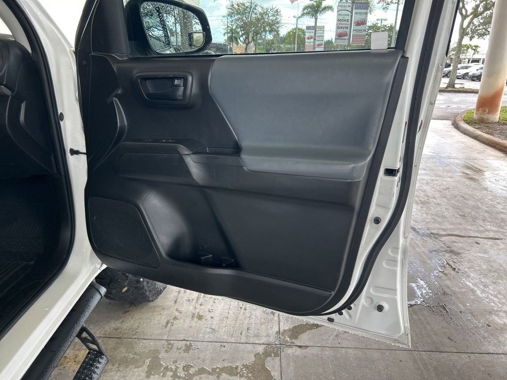 Used 2022 Toyota Tacoma 2WD Double Cab image 25