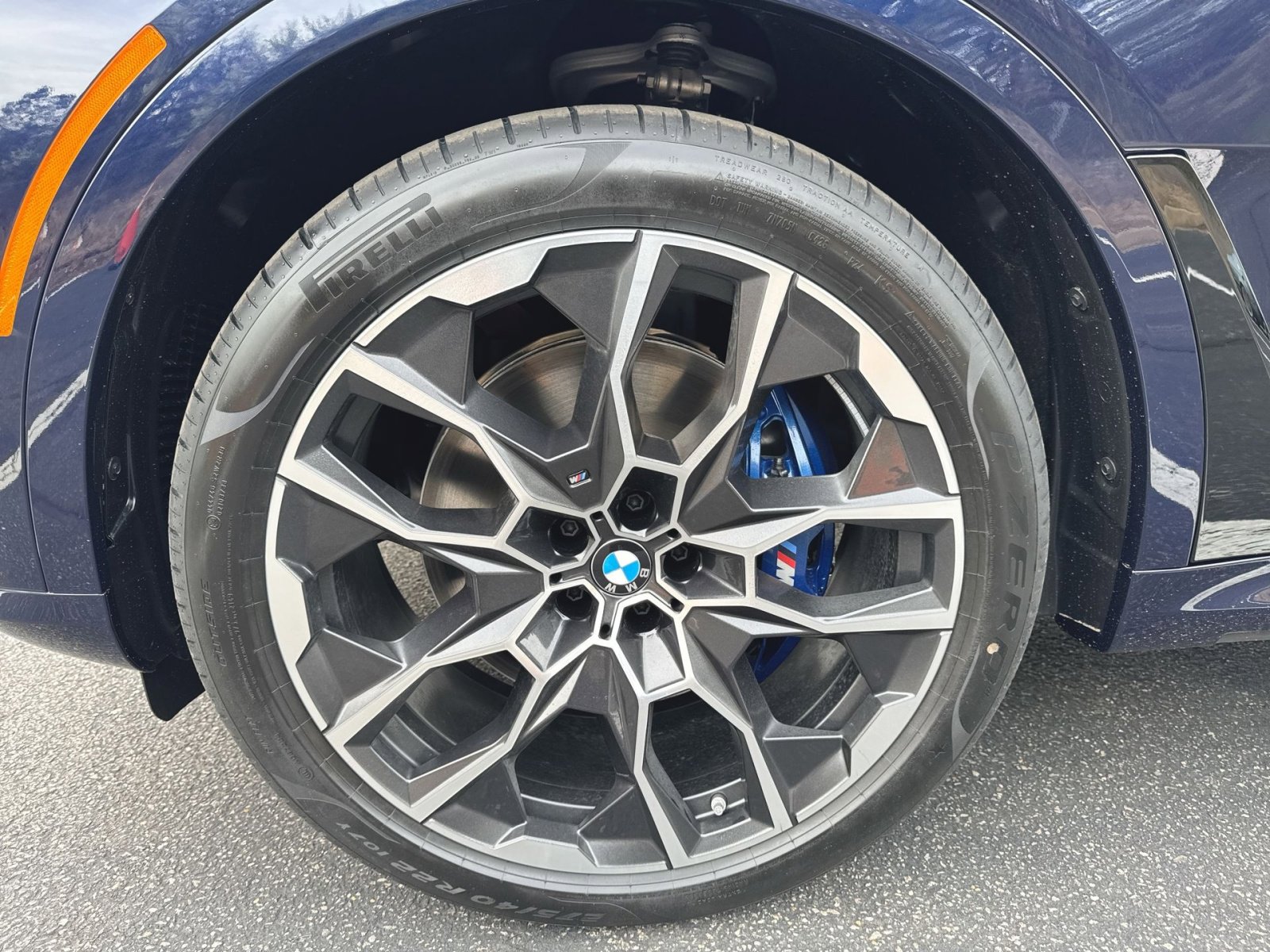 New 2026 BMW X7 M60i image 7