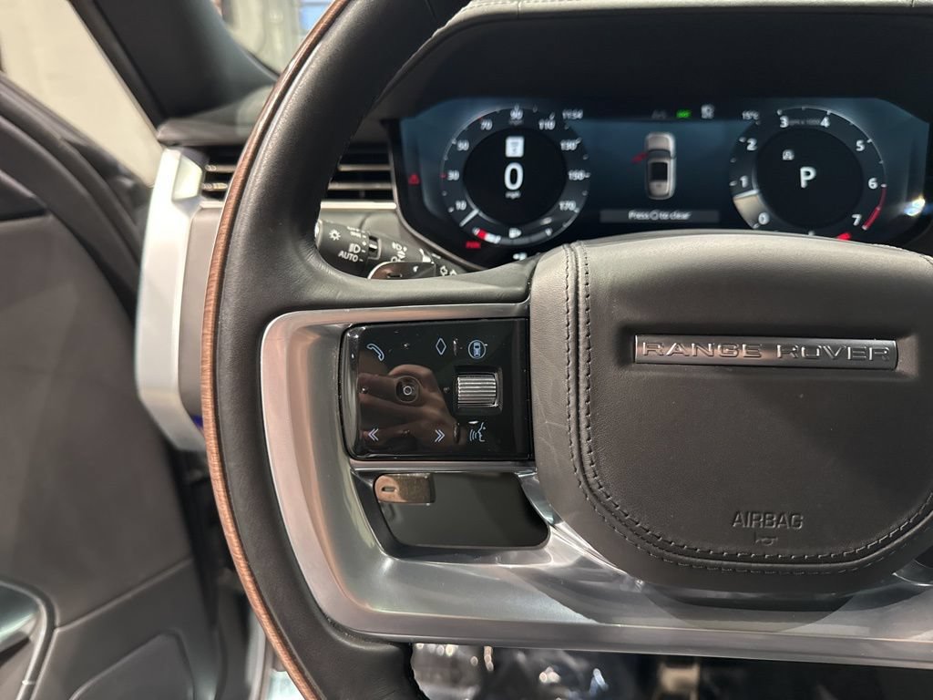 Used 2025 Land Rover Range Rover Long Wheelbase SE AWD/4WD image 30