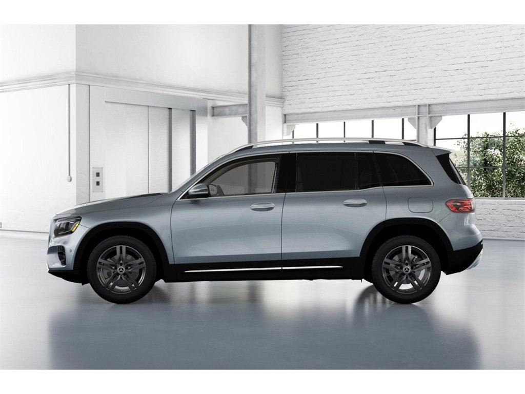 New 2025 Mercedes-Benz GLB 250 4MATIC image 34