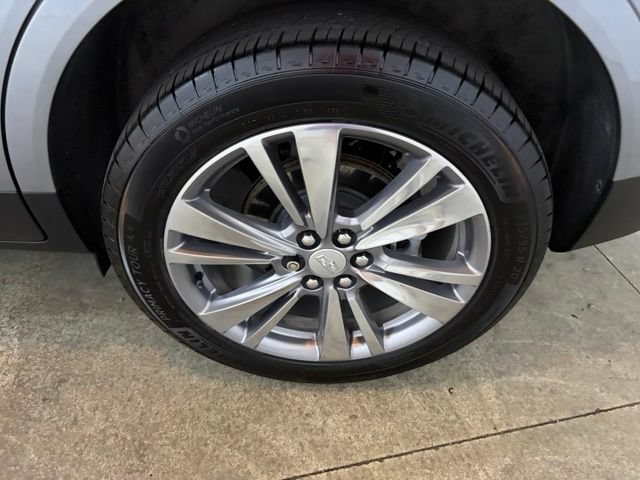 Used 2024 Cadillac XT5 Premium Luxury w/ LPO, Floor Liner Package AWD/4WD image 9