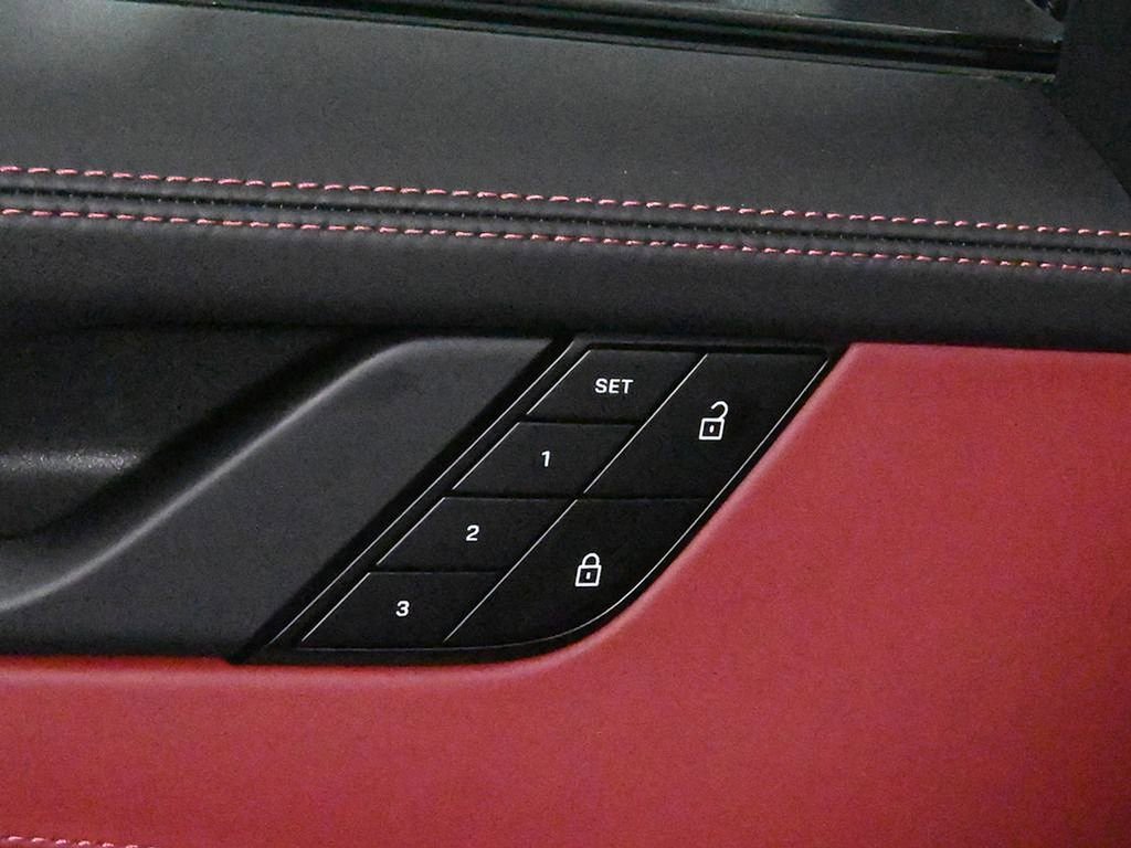 Used 2022 Porsche 911 Carrera 4 GTS image 33