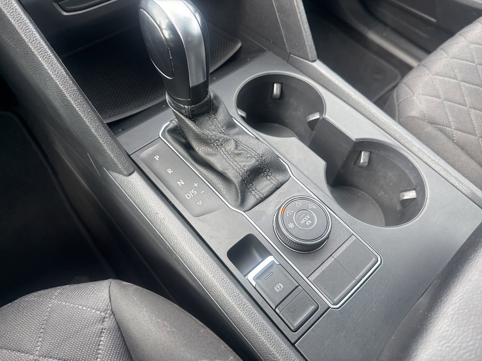 Used 2018 Volkswagen Atlas S image 21