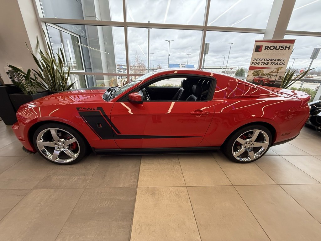 Used 2010 Ford Mustang GT Premium image 3