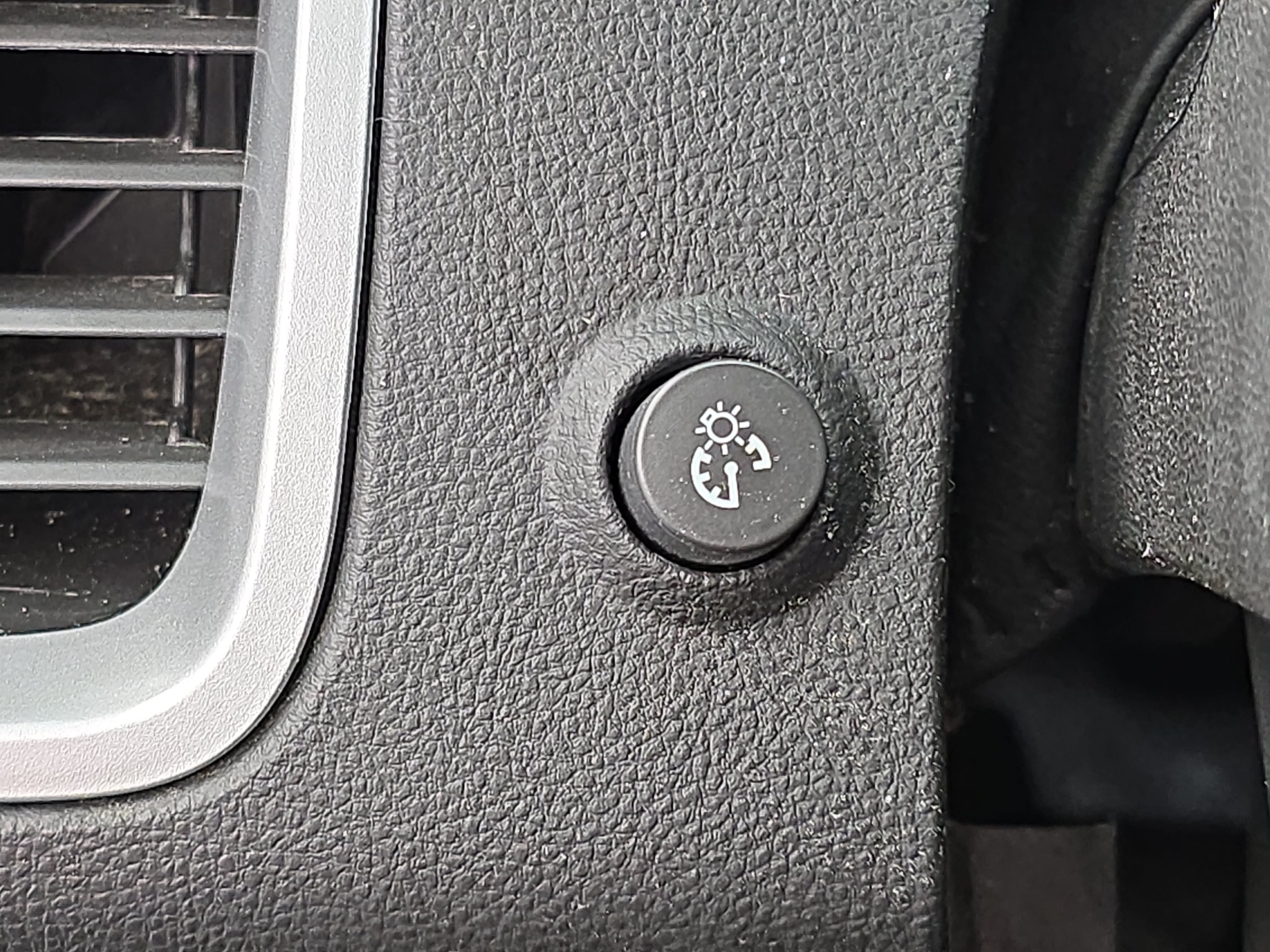 Used 2014 Chevrolet Equinox LT w/ Driver Convenience Package FWD image 24