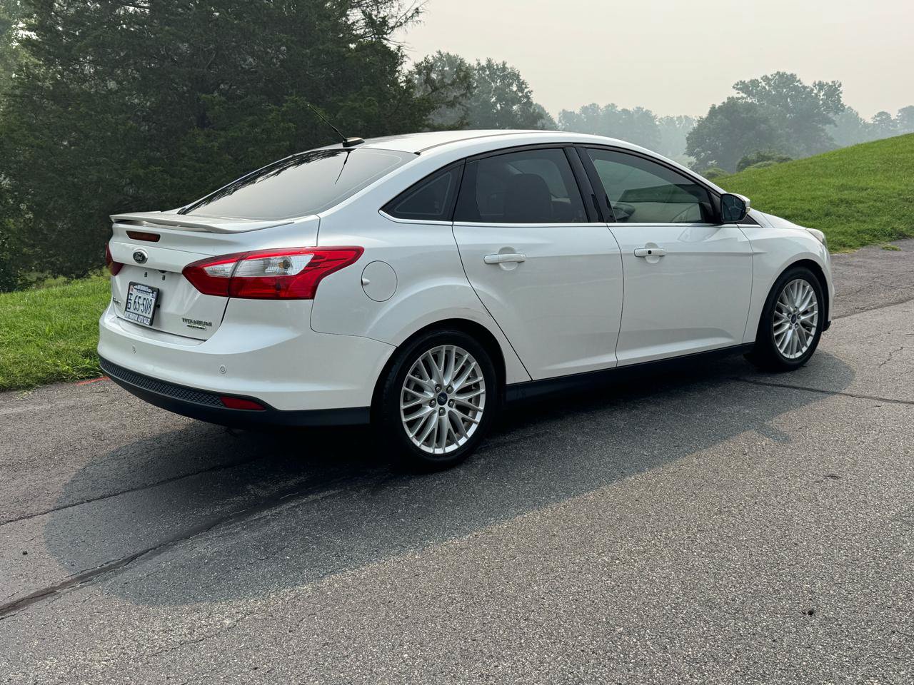 Used 2014 Ford Focus Titanium FWD image 29