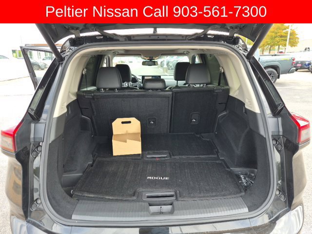 Used 2024 Nissan Rogue Platinum w/ Platinum Premium Package FWD image 13