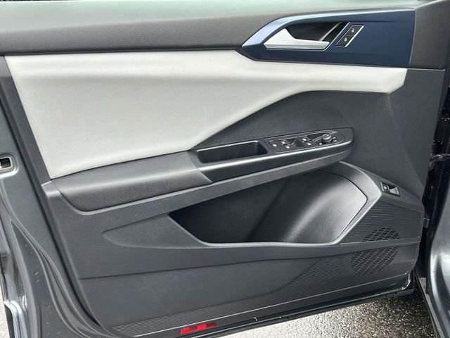 Certified 2022 Volkswagen Taos SE image 15