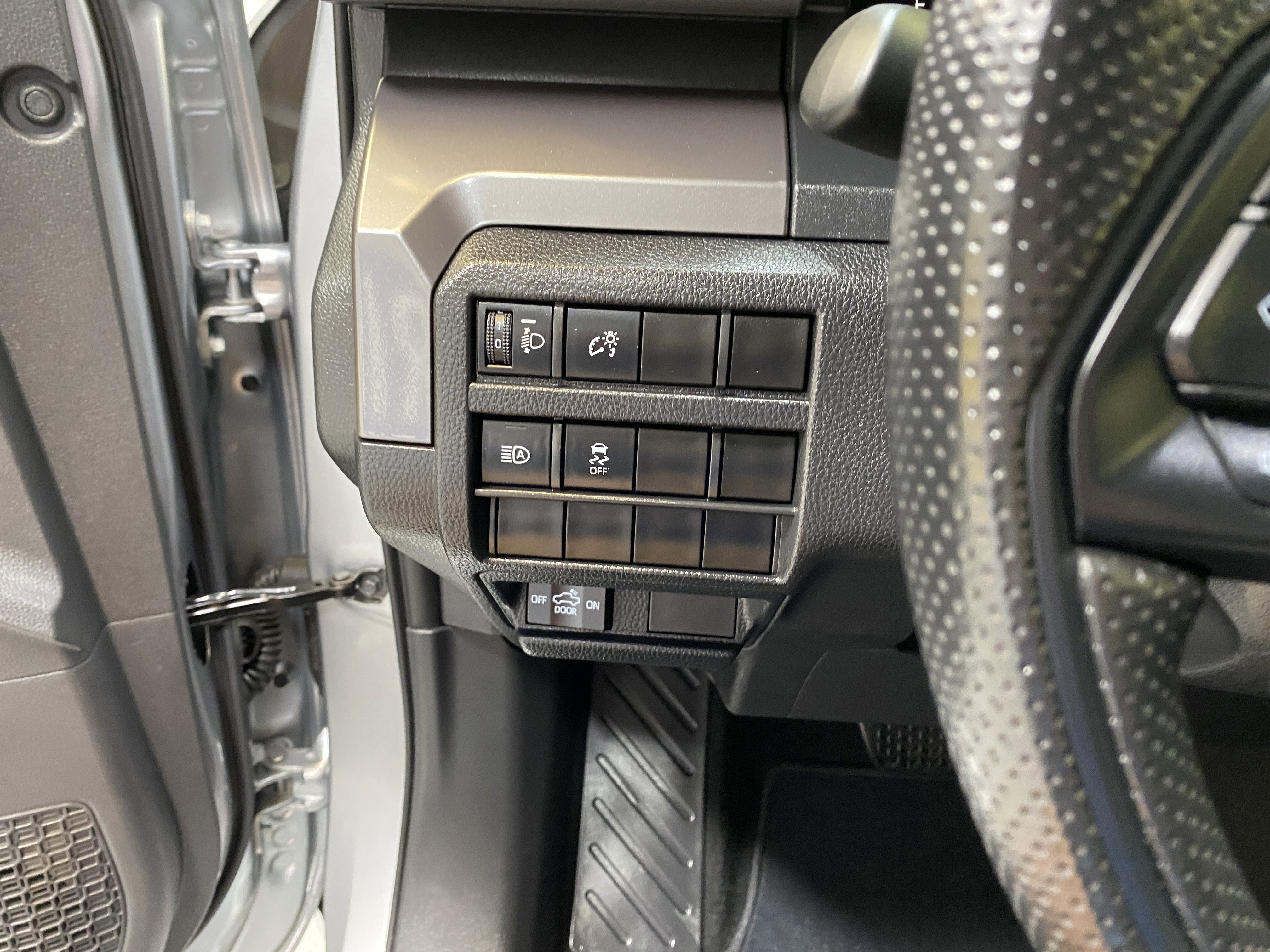 Used 2025 Toyota Tacoma SR5 image 34