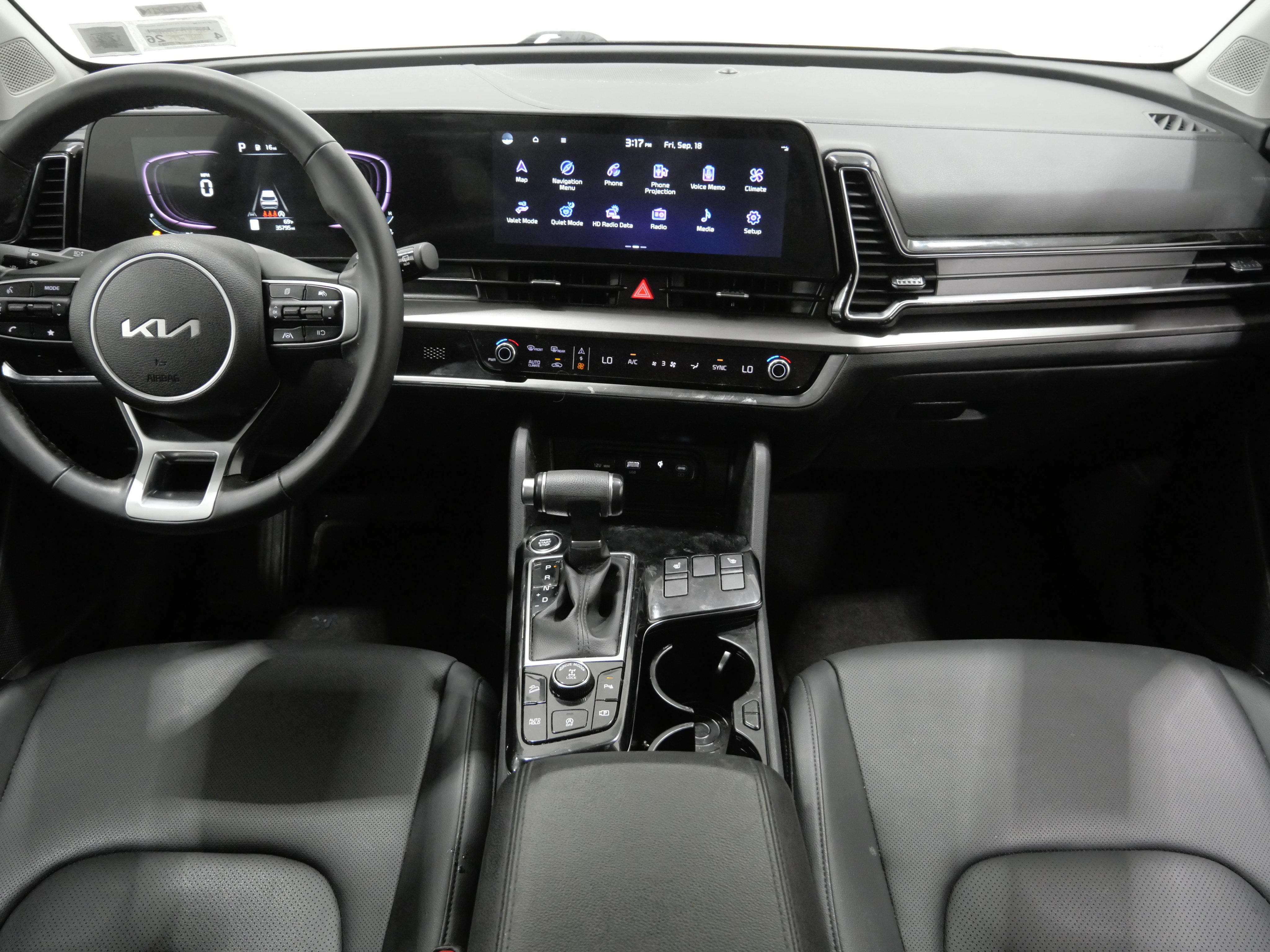 Used 2024 Kia Sportage EX AWD/4WD image 10