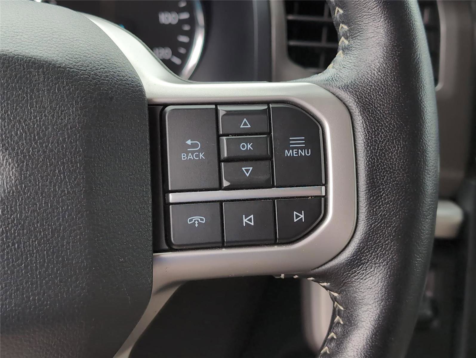 Used 2024 Ford Expedition Max XLT image 28