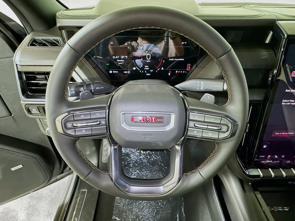 New 2026 GMC Yukon XL AT4 w/ AT4 Premium Package AWD/4WD image 6
