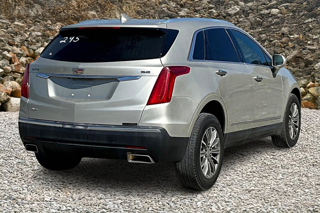 Used 2017 Cadillac XT5 Luxury w/ Driver Awareness Package image 2